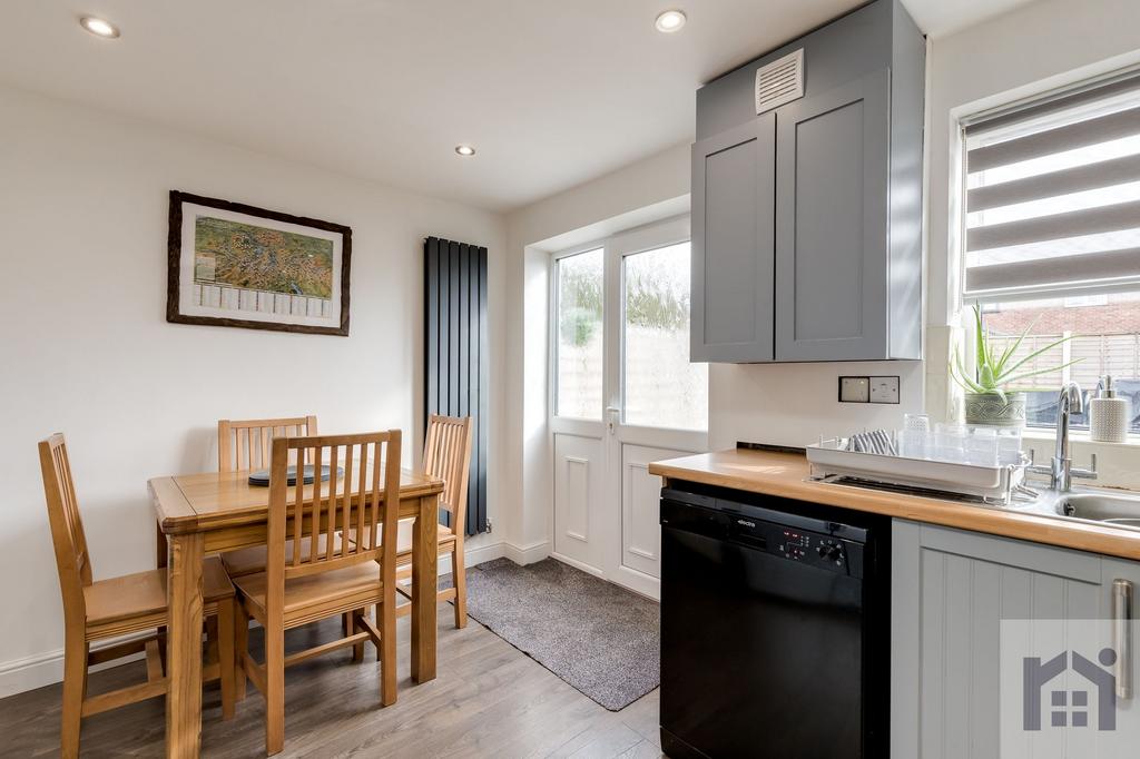 Dining kitchen