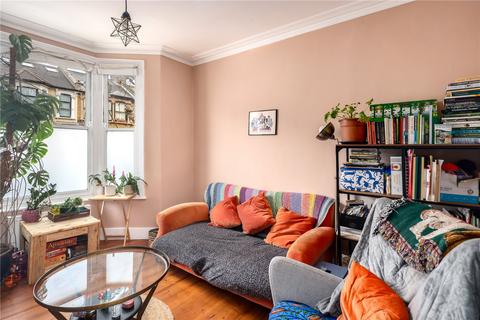 20a Roding Road, London, E5 0DW