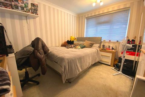 2 Blakesley Close, Northampton, NN2 8PA