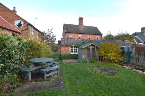 2 bedroom semi-detached house to rent, Belvoir Road, Redmile, NG13