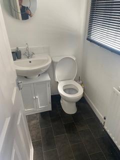 3 bedroom terraced house to rent, Thomas Street, Ryhope SR2