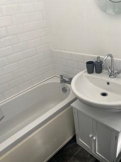 3 bedroom terraced house to rent, Thomas Street, Ryhope SR2