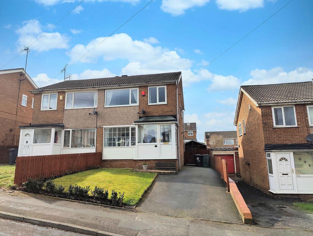 Quaker Lane, Cleckheaton BD19 3 bed semidetached house £245,000