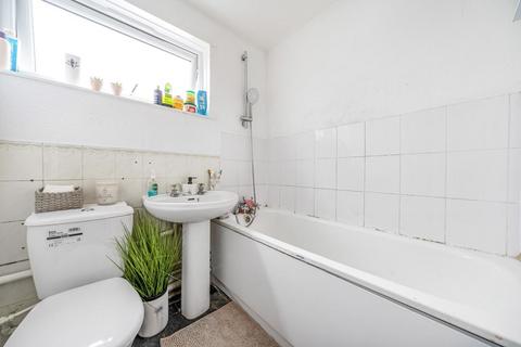 21 Kimbolton Close, London, SE12 0JH