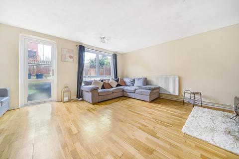 21 Kimbolton Close, London, SE12 0JH