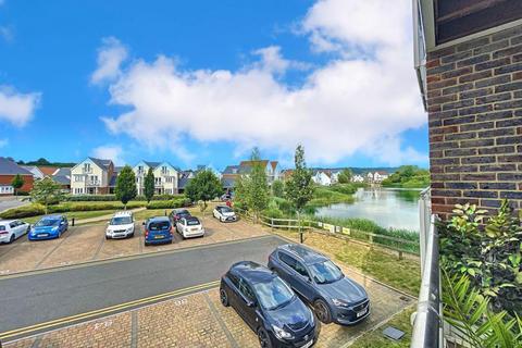 1 bedroom flat for sale, Lake View Court, ME6 5FA