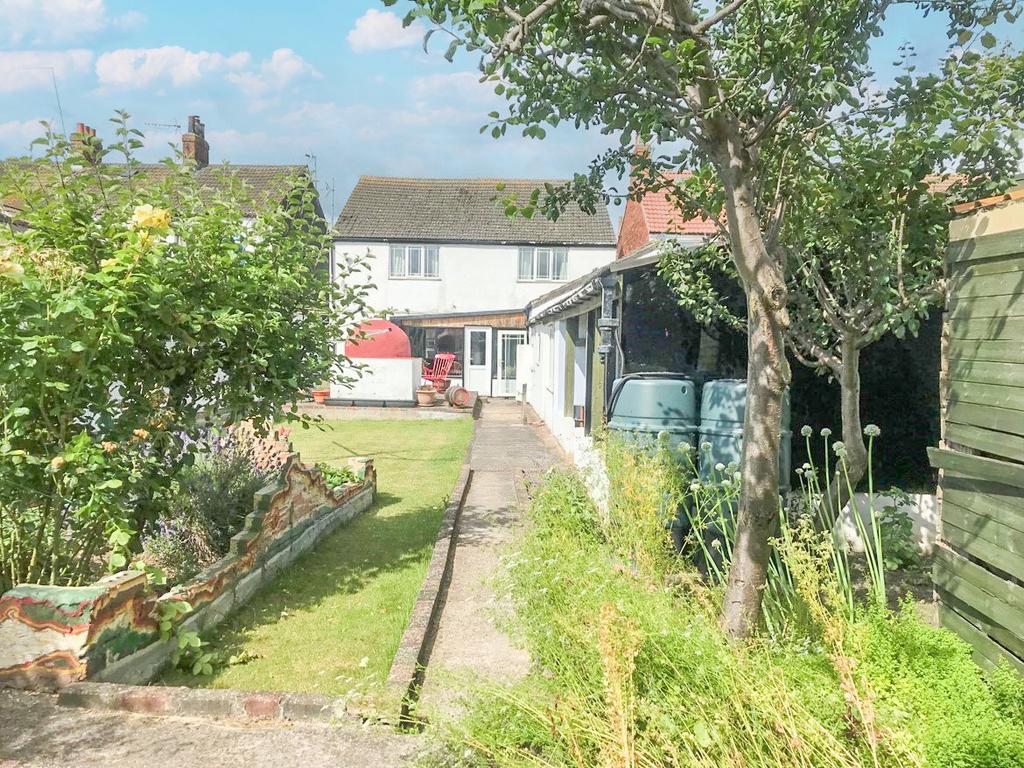 Barrow Road, New Holland, BarrowUponHumber, North Lincolnshire, DN19