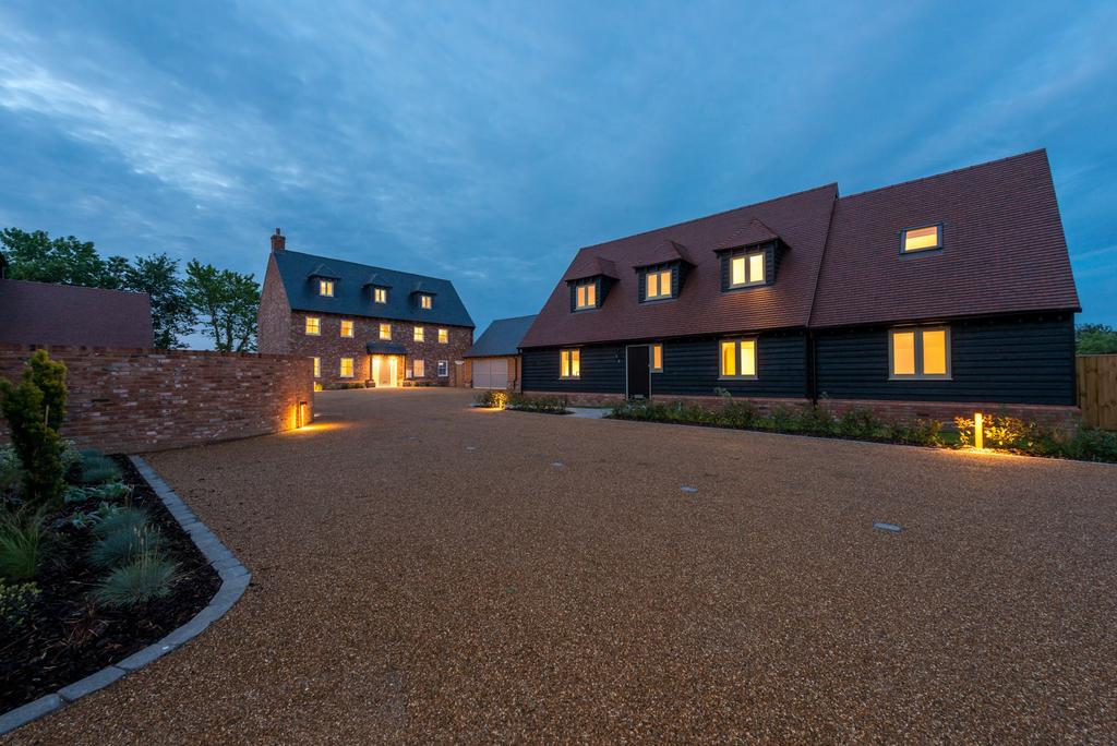 Dusk Externals