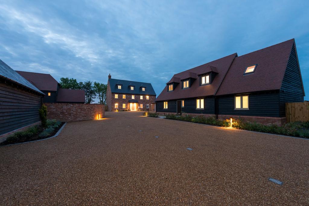 Dusk Externals