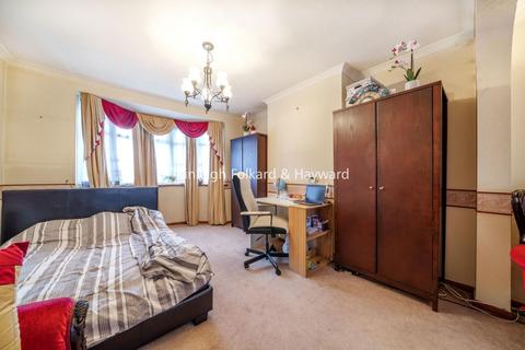 584 Wickham Road, Croydon, CR0 8DN