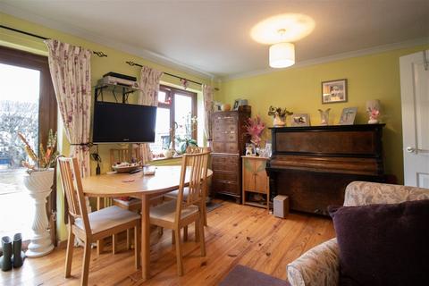 7 Chestnut Walk, Alresford, SO24 9NA