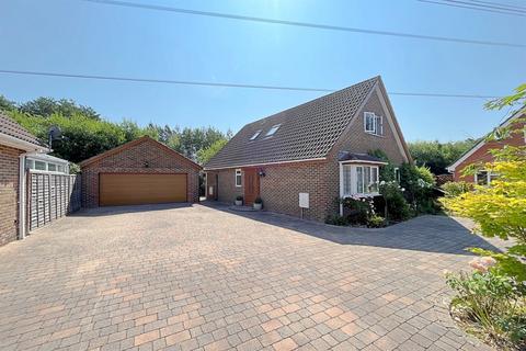 3 bedroom detached bungalow for sale, Verwood