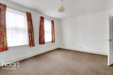3 bedroom apartment for sale - Blenheim Road, Stratford