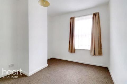 3 bedroom apartment for sale - Blenheim Road, Stratford