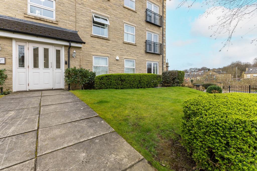Freeman Court, Bailiff Bridge, HD6 4FN 2 bed apartment £115,000