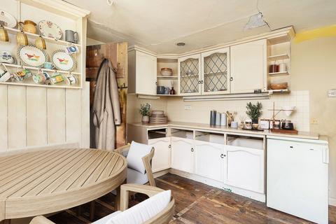 Bath Cottage Bath Road, Speen, Newbury, RG14 1RG