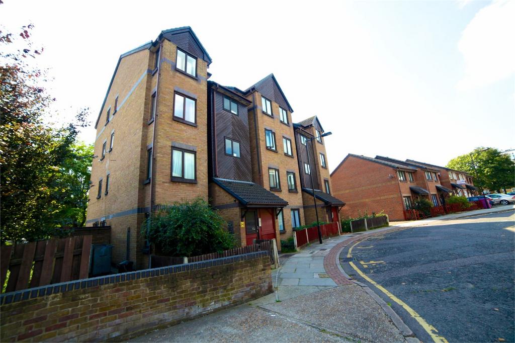Dewberry Street, London, E14 1 bed apartment £285,000