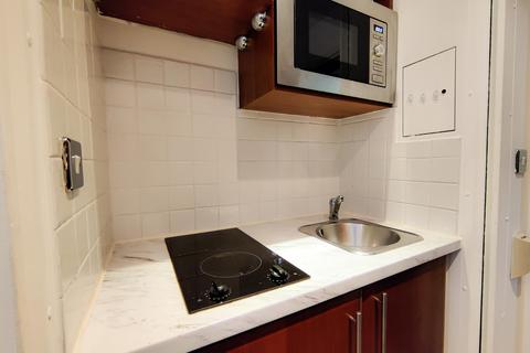 Studio to rent, Old Brompton Road, South Kensington, London, SW7