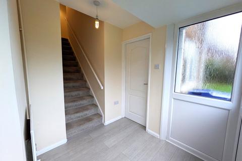 3 bedroom semi-detached house to rent, Tyne Way, Newcastle-under-Lyme, ST5