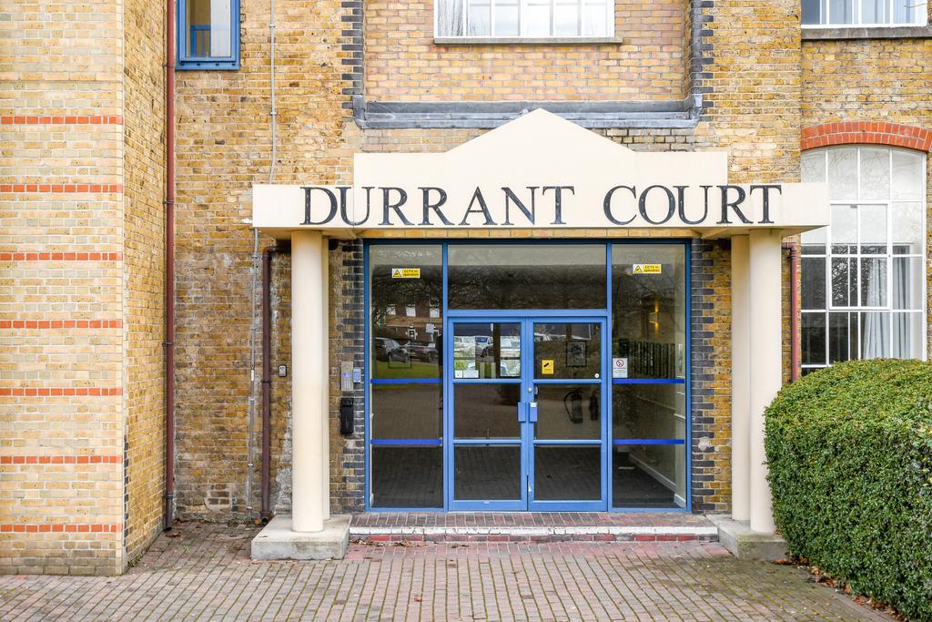 Durrant Court, Chelmsford 2 bed flat for sale £200,000
