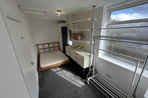 2 bedroom apartment for sale - 78 Potternewton Lane,  Leeds, LS7