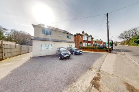 1 bedroom flat for sale, Portsmouth Road, Southampton, SO19