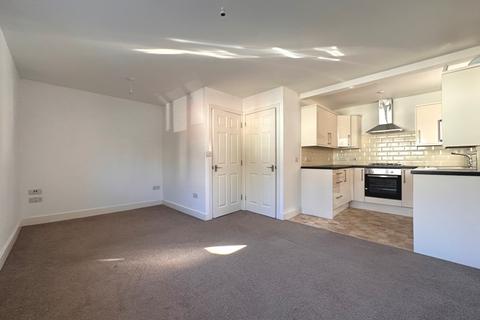 1 bedroom flat for sale, Portsmouth Road, Southampton, SO19