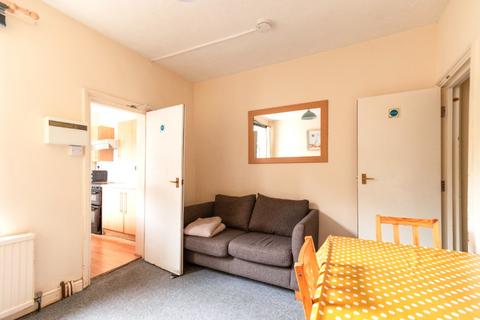 3 bedroom terraced house to rent, Connaught Road, Norwich, NR2