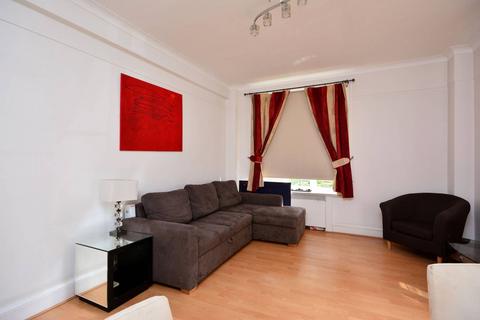 1 bedroom flat to rent - Chesterfield Gardens, Mayfair, London, W1J