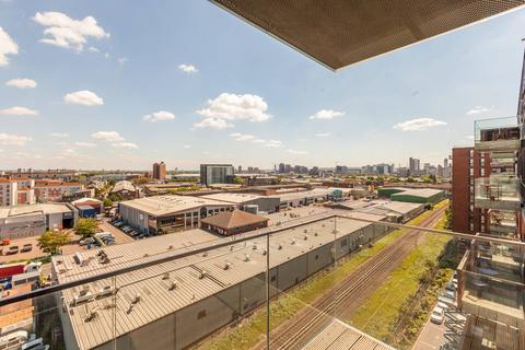 2 bedroom flat to rent - Barry Blandford Way, Bow, London, E3