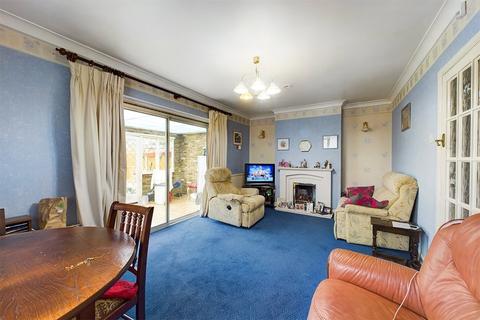 53 Cardinal Road, Ruislip, HA4 9PU