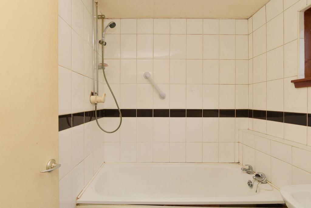 MFL4227695 833.jpg
