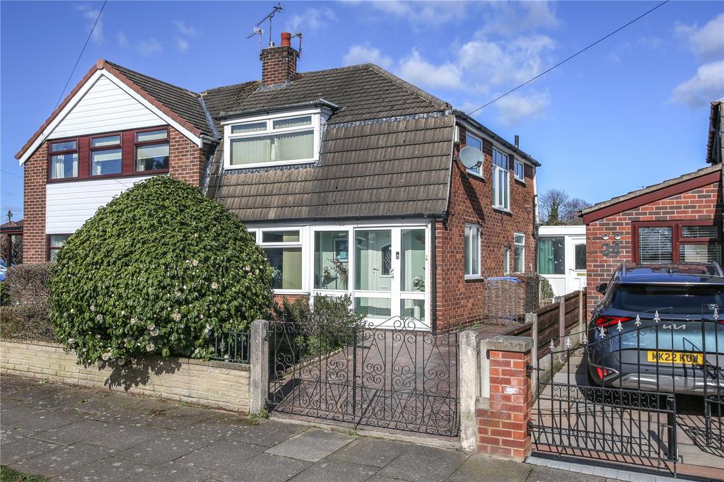 Bowerfold Lane, Heaton Norris, Stockport, SK4 3 bed semidetached house