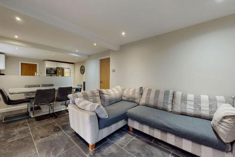 4 Edwinstowe Close, Northampton, NN3 3NW