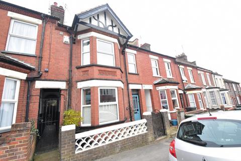 3 bedroom terraced house to rent, Talbot Road, Luton, Bedfordshire