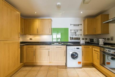 2 bedroom flat for sale - Sir Walter Raleigh Court, 66 Banning Street, London, SE10 0FD