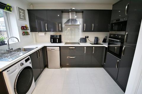 3 bedroom detached house for sale - Molyneaux Road, Westhoughton, Bolton, BL5 3EU
