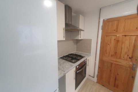 1 bedroom flat to rent, Tavistock Avenue , E17