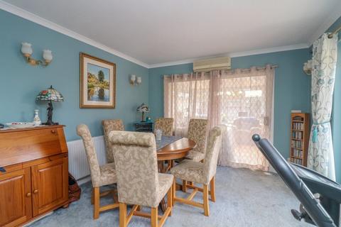 1 Barbara Close, Rochford, SS4 1NQ