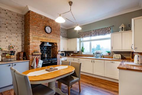 37 Cobwell Road, Retford, DN22 7BW