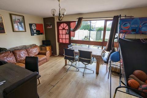 28 Coniston Close, Birmingham, B28 9DD