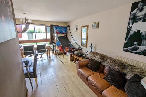 28 Coniston Close, Birmingham, B28 9DD