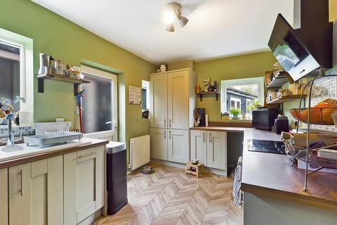 3 bedroom semi-detached house for sale - Knowsley Road, Hoole, Chester