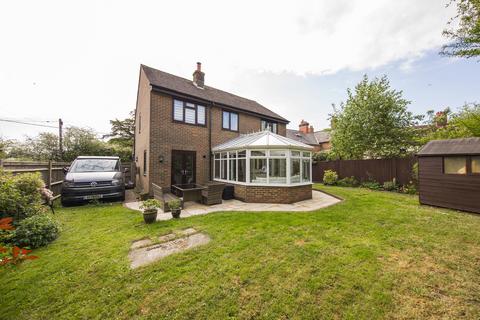 4 bedroom detached house for sale, Marklye Lane, Heathfield