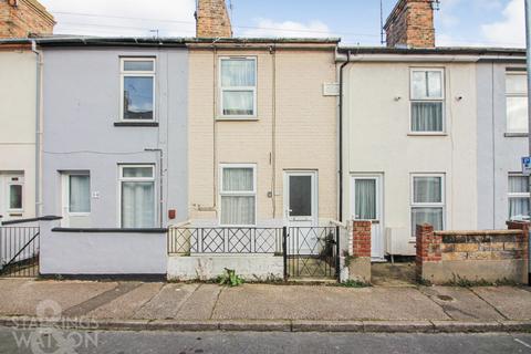 2 bedroom terraced house to rent, Summer Road, Lowestoft