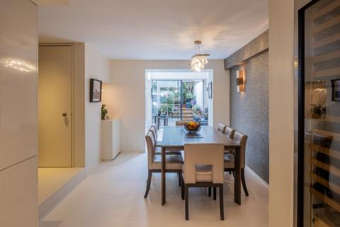 21 Abbey Gardens, London, NW8 9AS