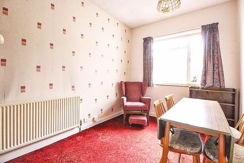 41 Ward Grove, Lanesfield, Wolverhampton, WV4 6PN