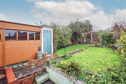 41 Ward Grove, Lanesfield, Wolverhampton, WV4 6PN