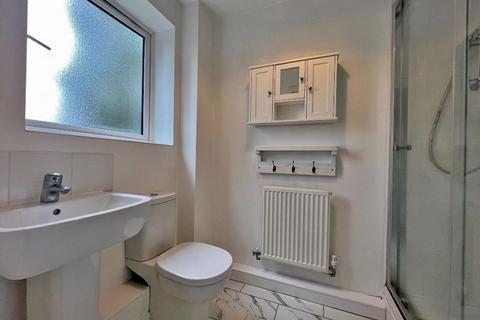 38 Donington Grove, Wolverhampton, WV10 6EE