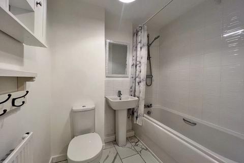 38 Donington Grove, Wolverhampton, WV10 6EE